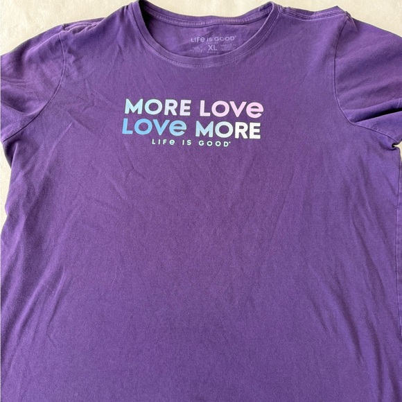 Life Is Good Tops - Life is Good Women Short Sleeve Crusher Tee More Love More Purple XL E39